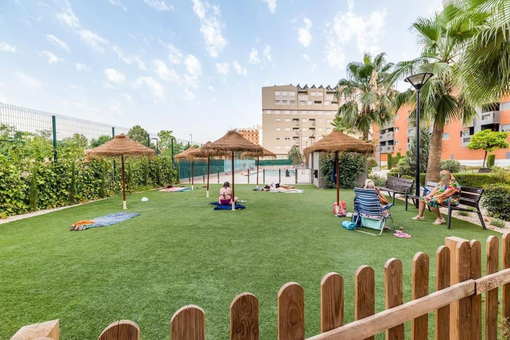 Moderno Apartamento Con Piscina Y Parking Granada Buitenkant foto